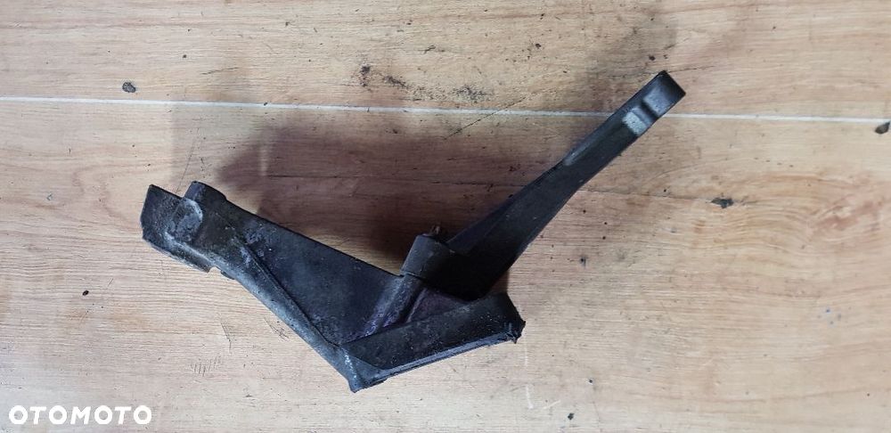 MERCEDES SPRINTER W 901 2.2 CDI ŁAPA SILNIKA A6112230303 - 3