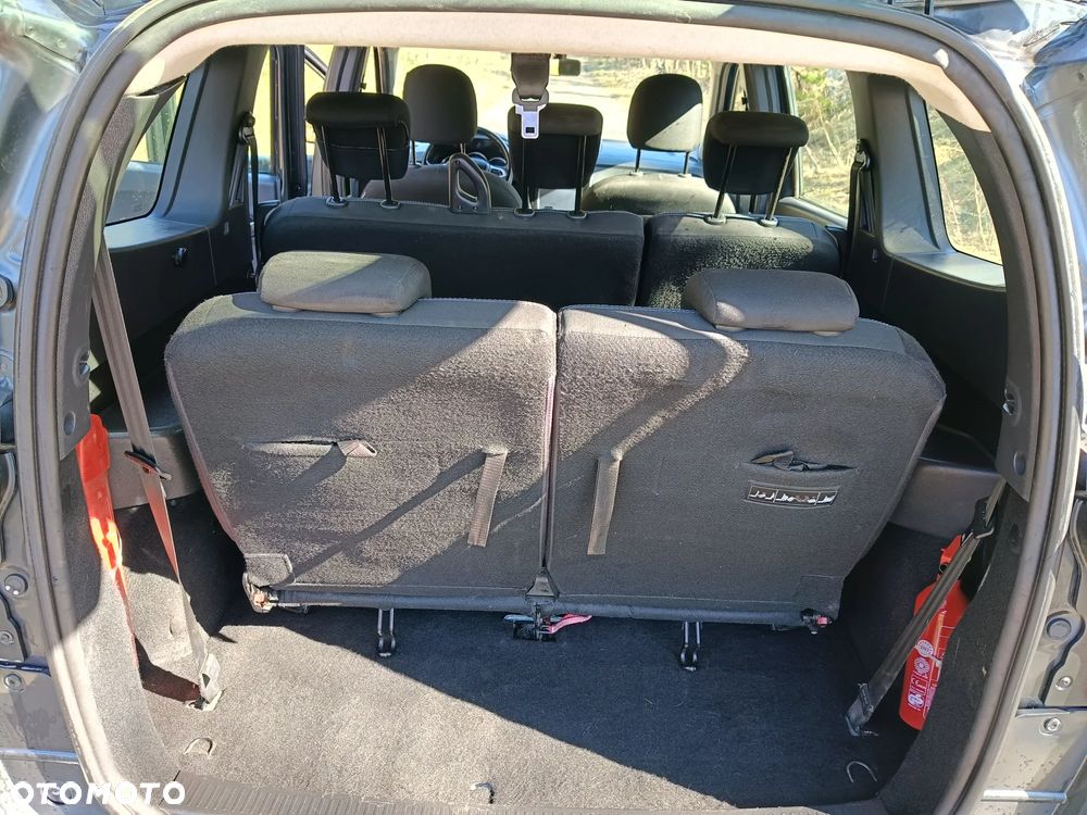Dacia Lodgy dCi 110 Stepway - 7
