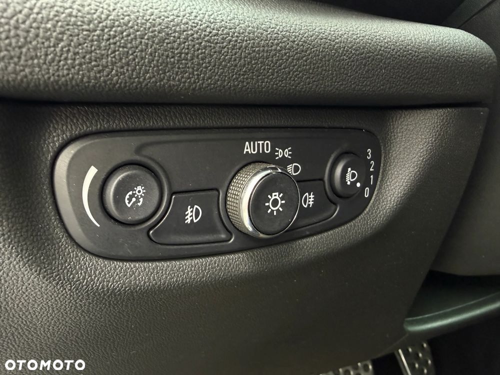 Opel Insignia 1.5 T GPF Innovation S&S - 27