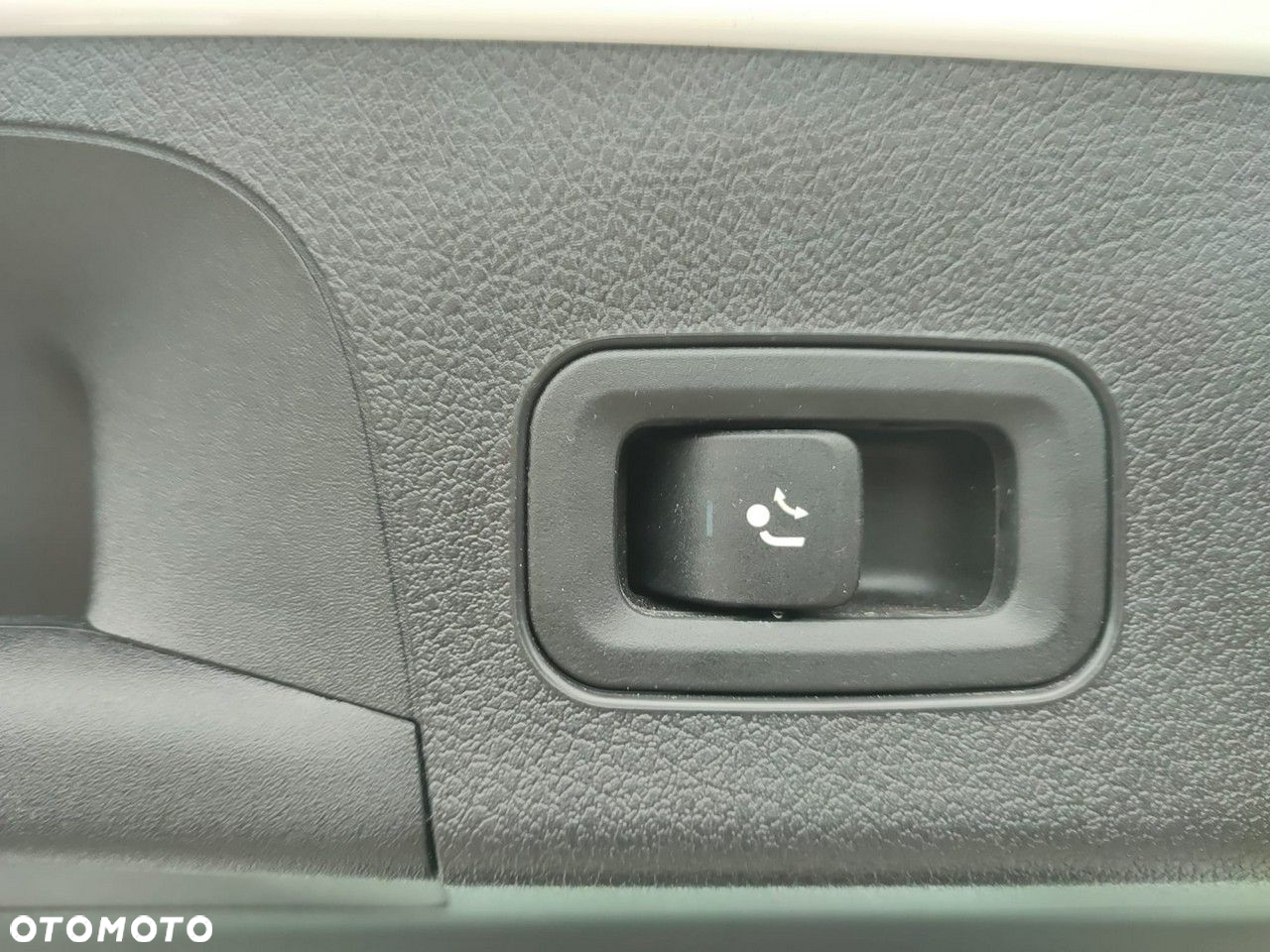 Mercedes-Benz CLA - 27