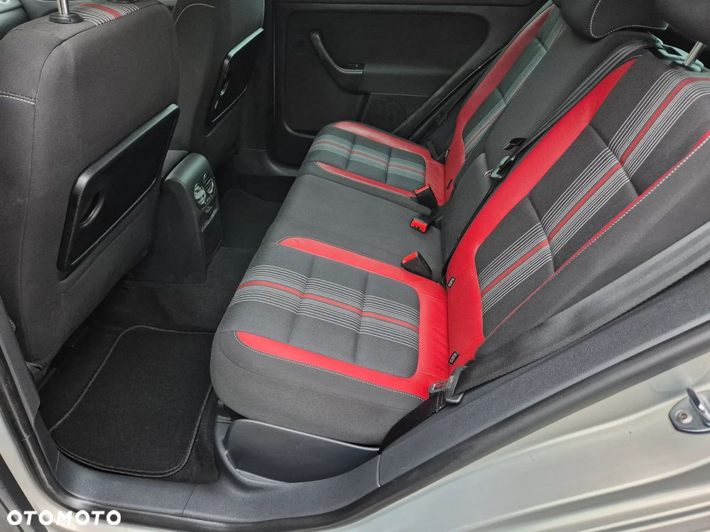 Volkswagen Golf Plus 1.2 TSI MATCH - 17