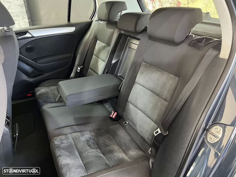 VW Golf 1.6 TDi Trendline BlueMotion - 21