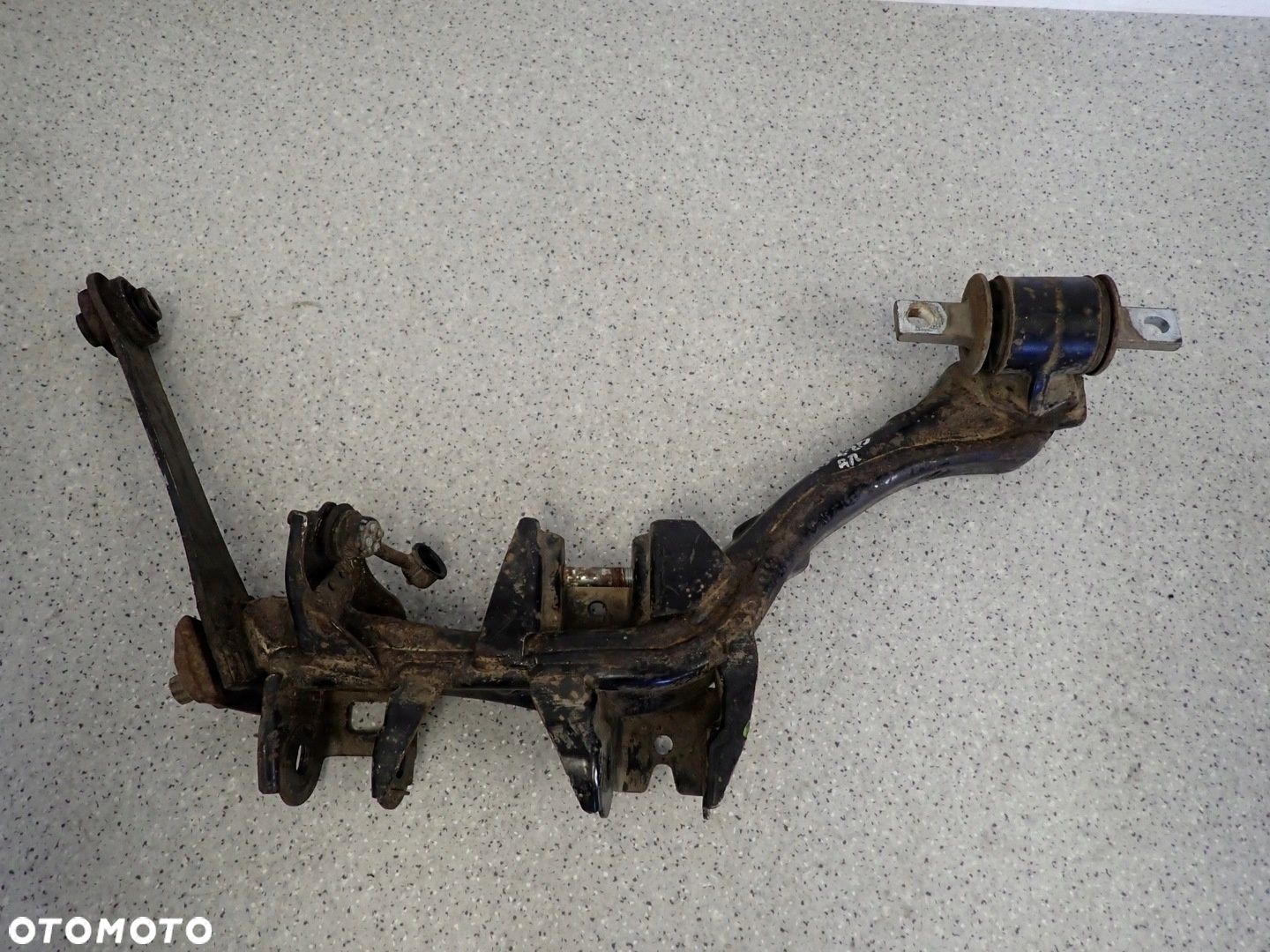 HONDA FR-V FRV WAHACZ DOLNY TYLNY PRAWY - 1