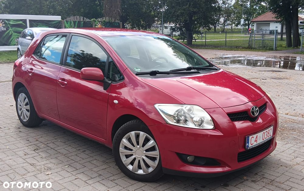 Toyota Auris 1.6 VVT-i Luna - 1