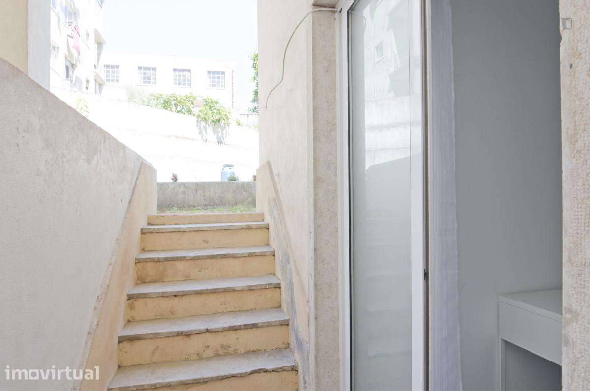 Quarto - localizado em Alvalade Lisbon - Grande imagem: 5/16