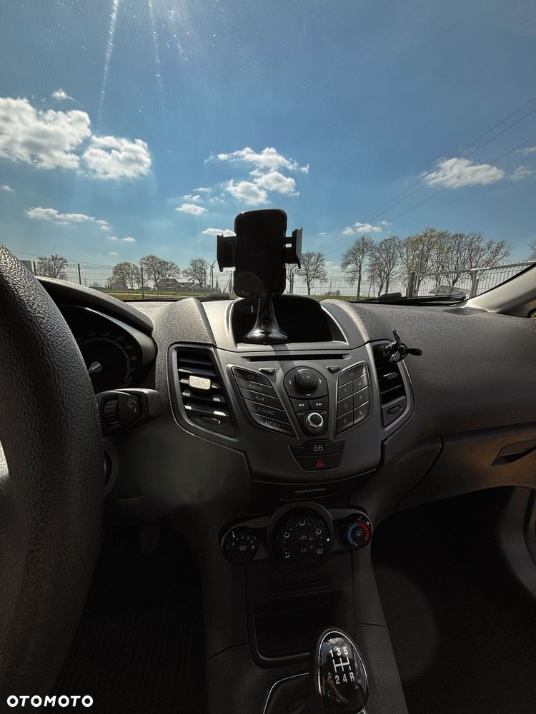 Ford Fiesta 1.4 Trend - 16