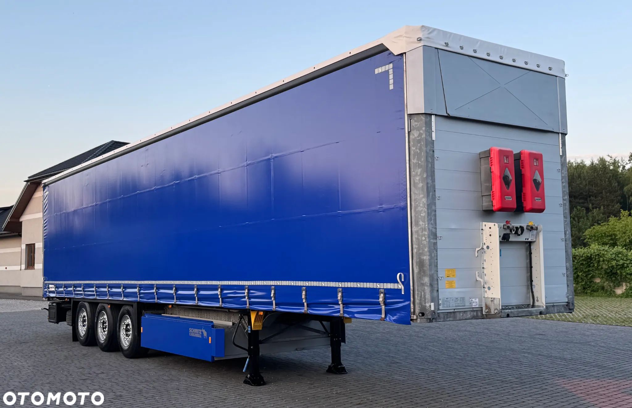 Schmitz Cargobull DACH PODNOSZONY/PALECIARA/STANDARD - 1
