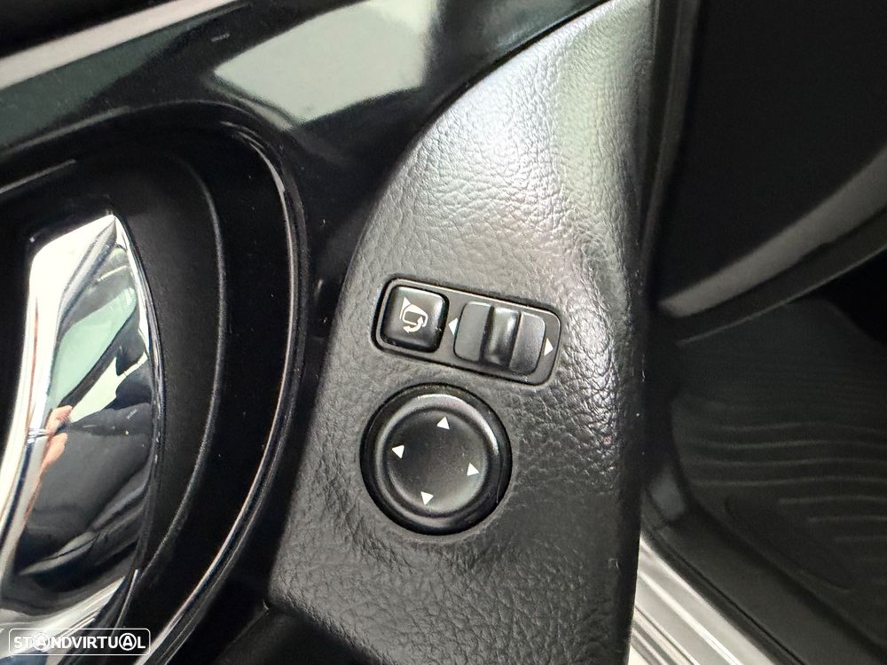 Nissan Qashqai 1.5 dCi DPF 360 - 23