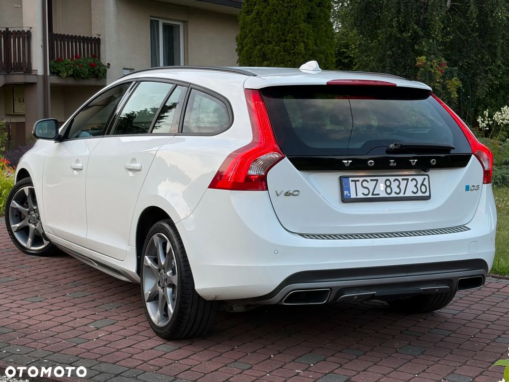 Volvo V60 D3 Momentum - 14