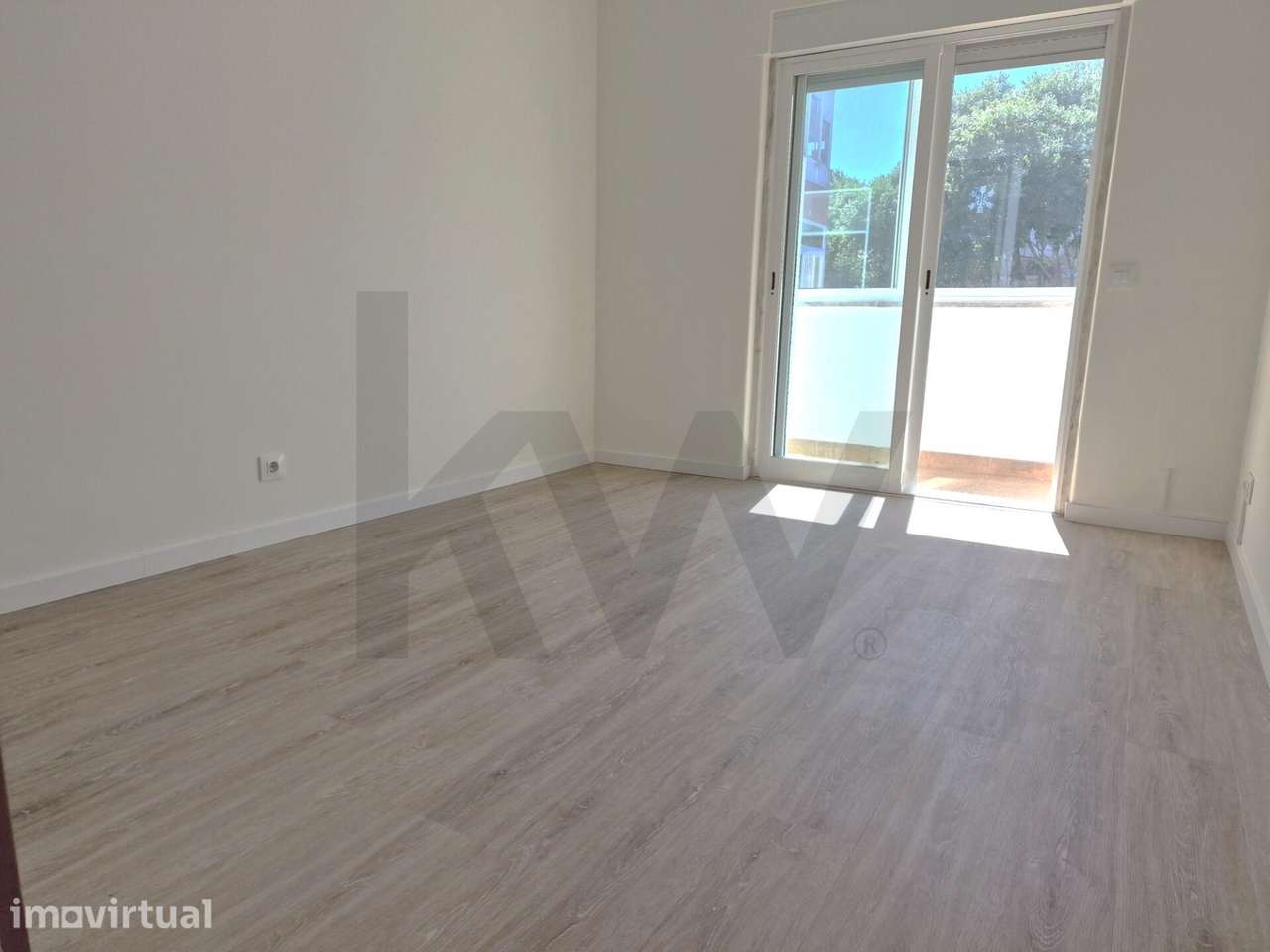 T3   Arrendamento,   Remodelado 107m2, na Damaia Junto à Urb. Neudel. - Grande imagem: 4/45