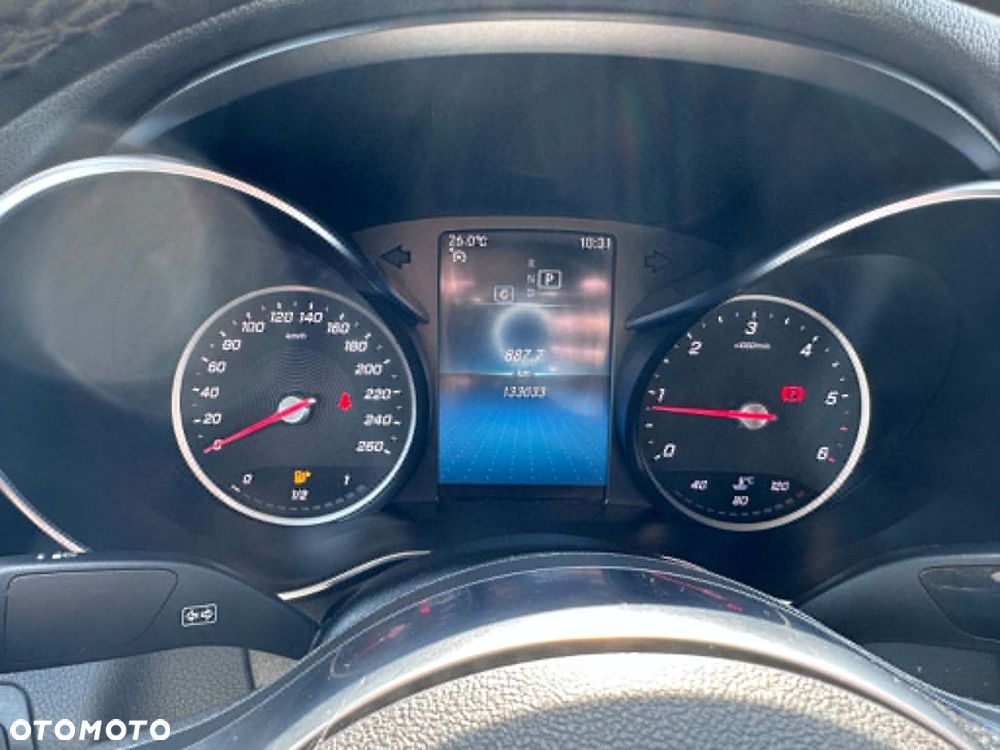 Mercedes-Benz GLC 220 d 4Matic 9G-TRONIC AMG Line - 23