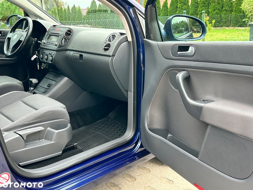 Volkswagen Golf Plus 1.9 TDI Comfortline DSG - 27