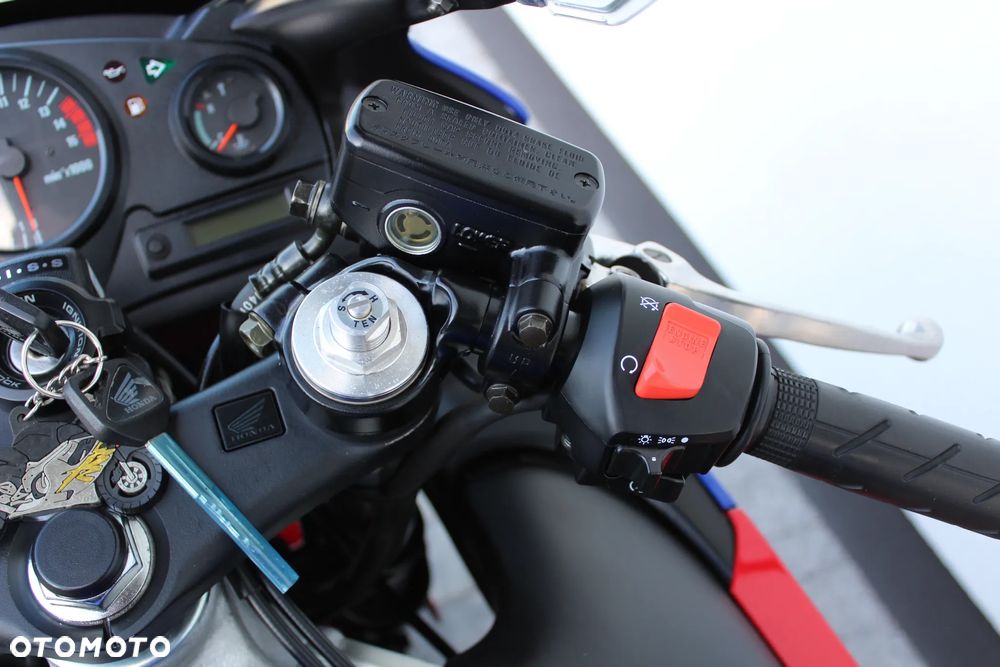 Honda CBR - 16
