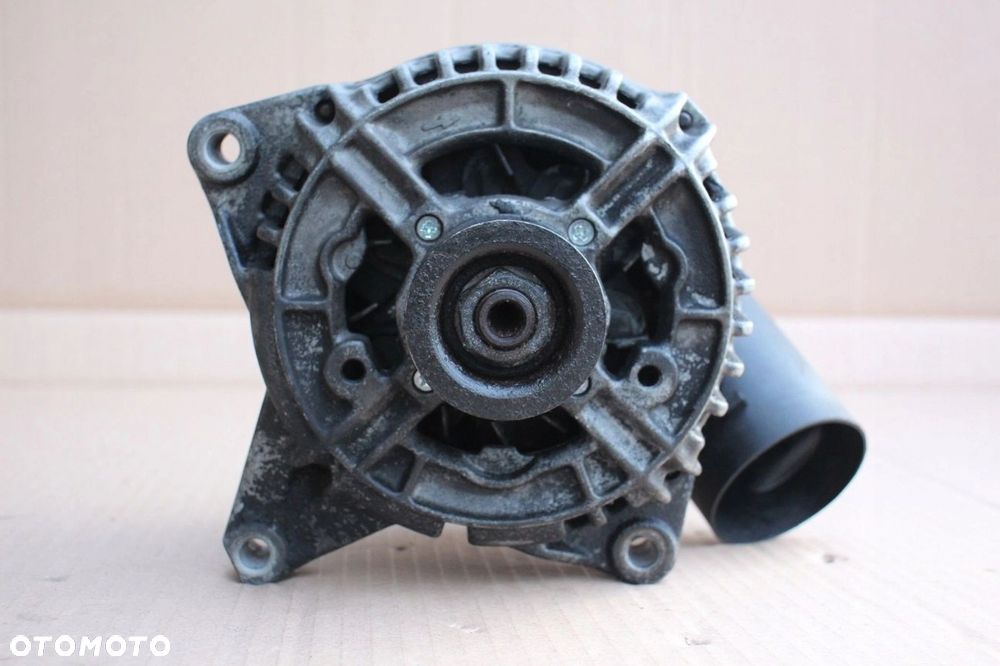 Alternator BMW v8 m60 3.0 4.0 m62 3.5 4.4 NV BOSCH 120A 1433265 - 4