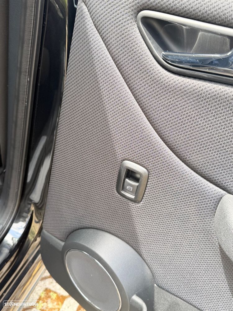 Mercedes-Benz B 180 CDI - 9