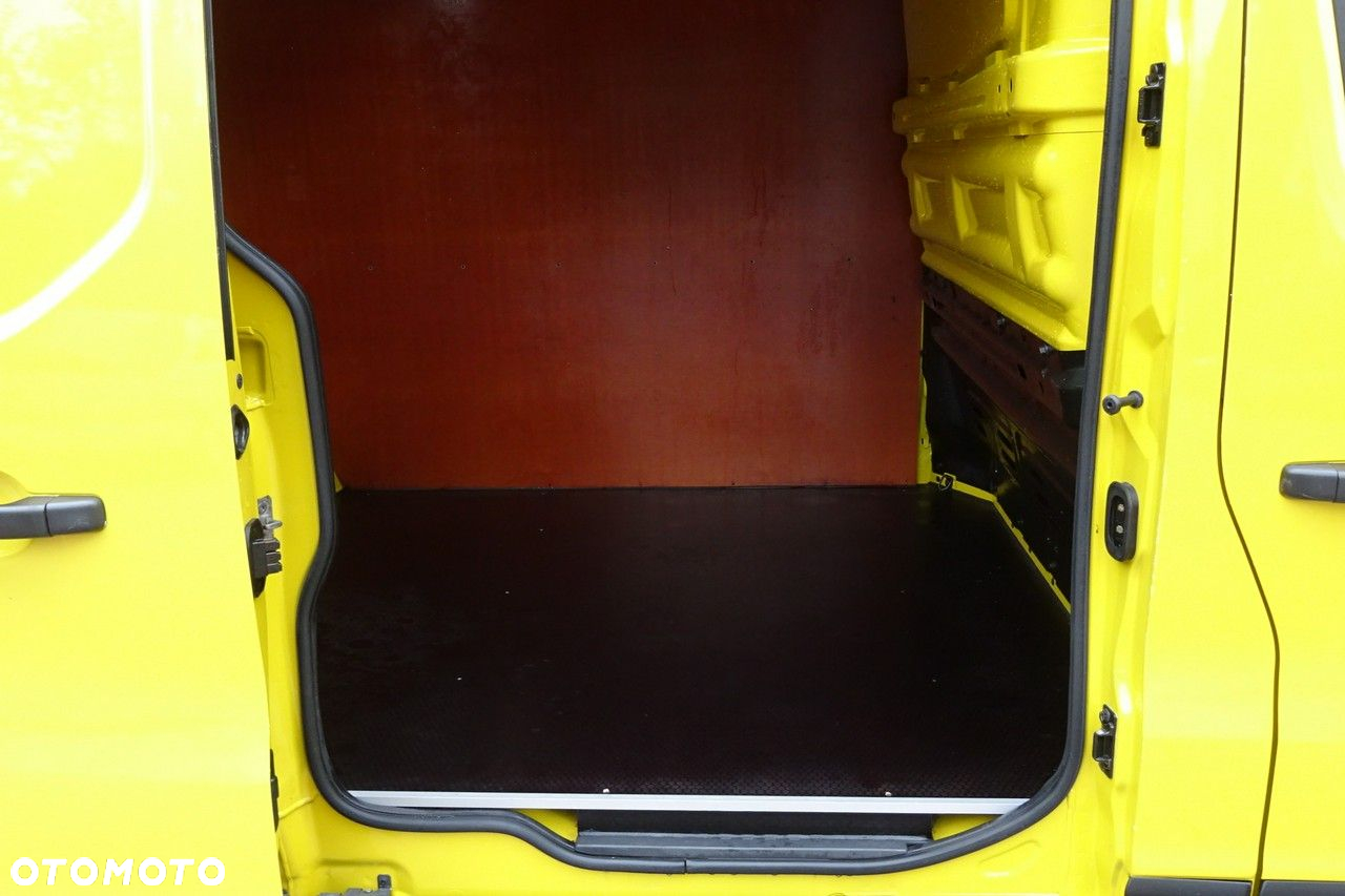 Opel Vivaro - 15