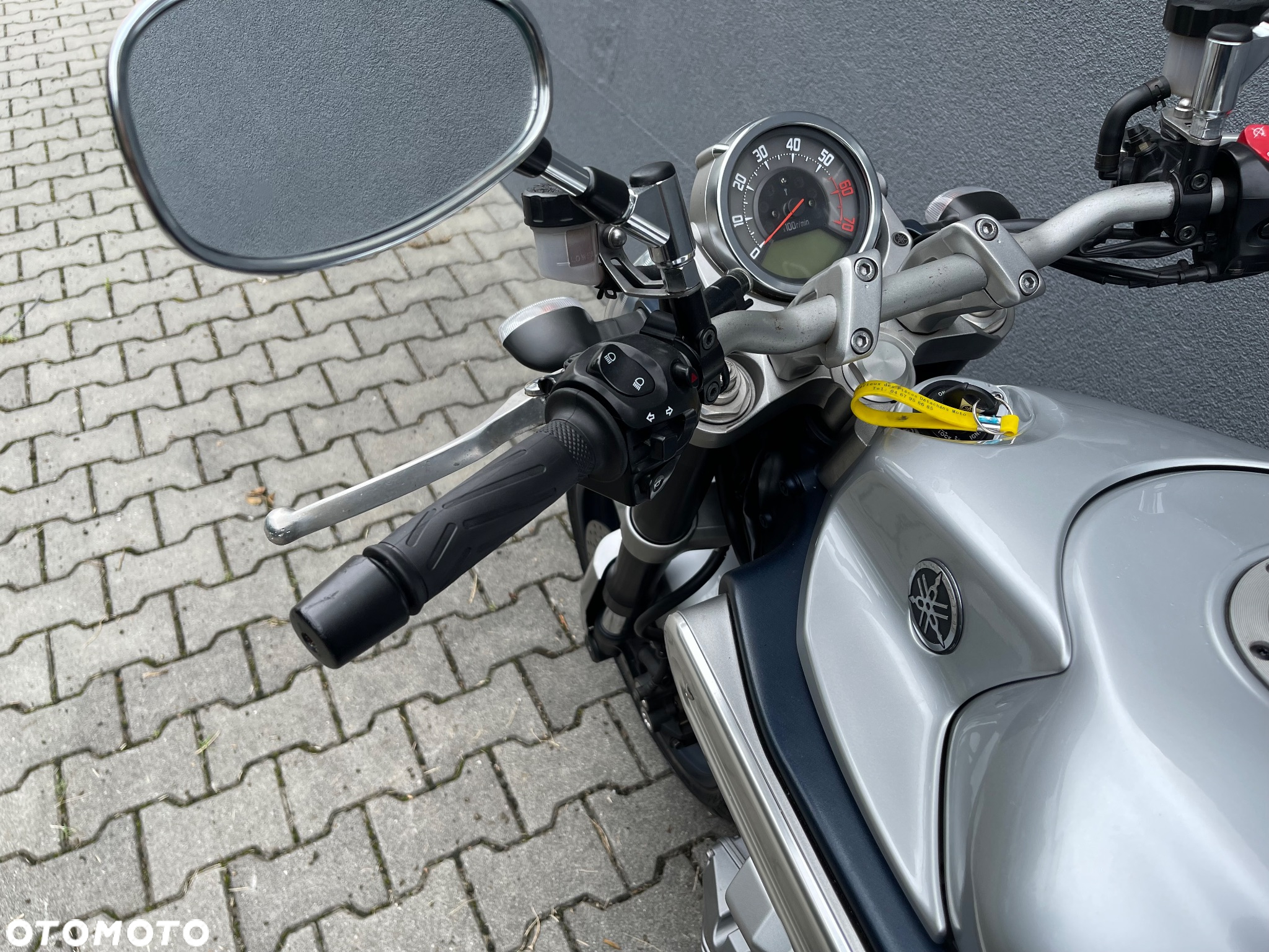 Yamaha MT - 17