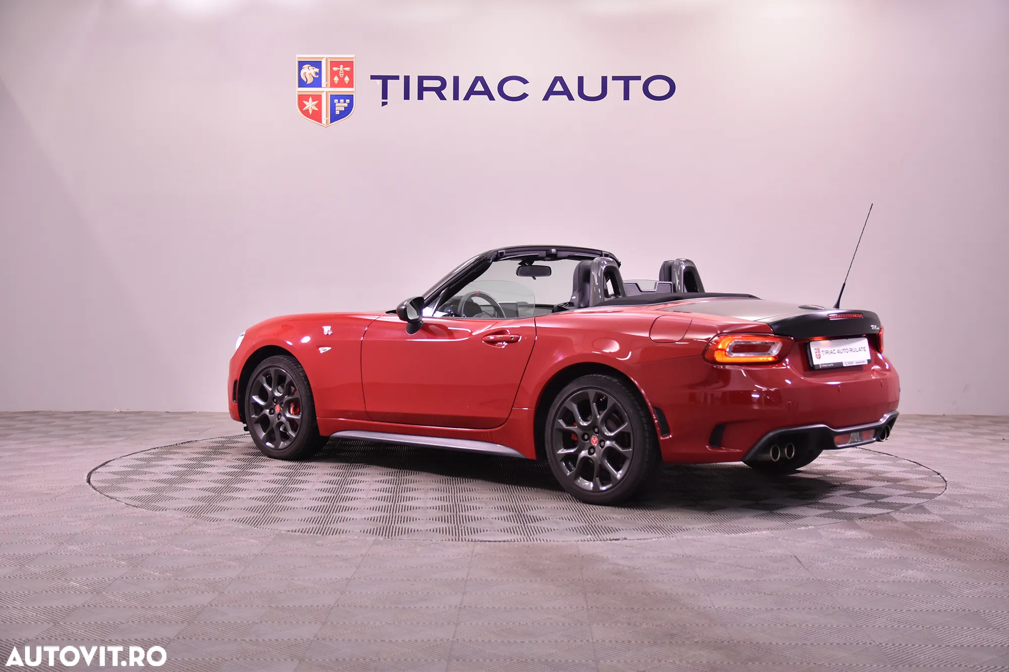 Abarth 124 Spider - 11