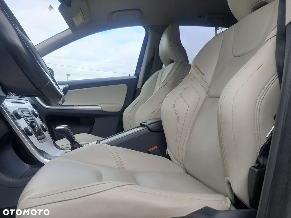 Volvo XC 60 D3 Inscription - 15