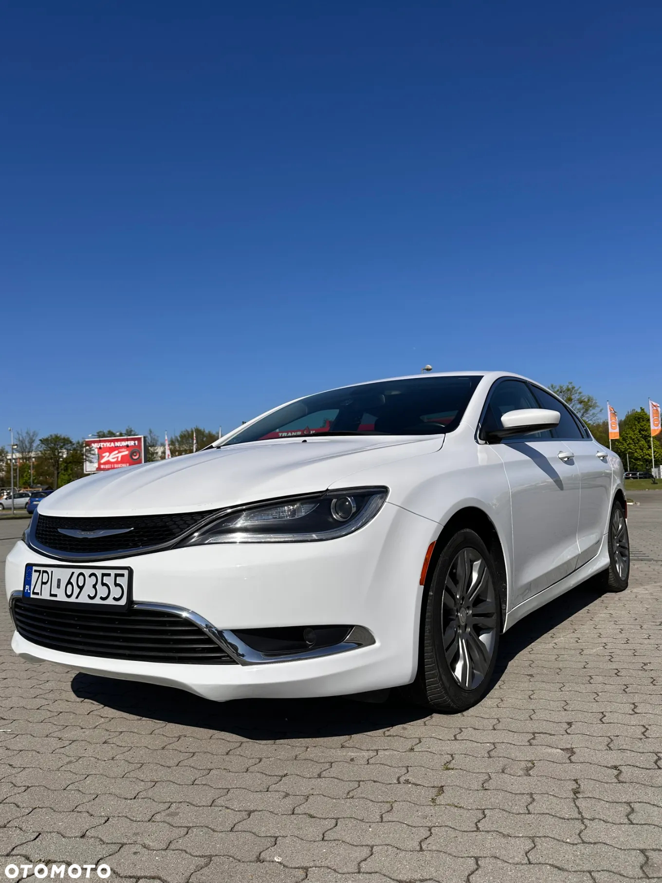 Chrysler 200 - 2