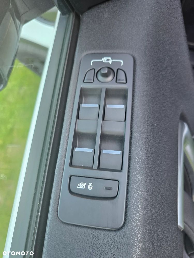 Land Rover Discovery Sport 2.0 Si4 SE - 28