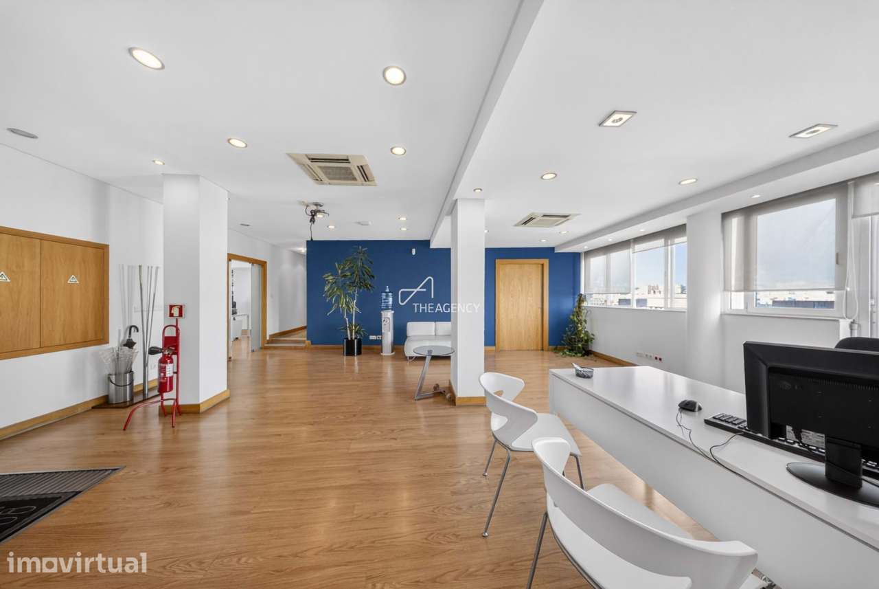 Apartamento T4 Penthouse com Varanda e Vista Cidade - Alvalade - Grande imagem: 4/25