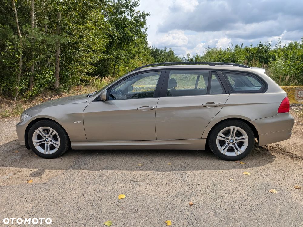 BMW Seria 3 318d DPF - 10