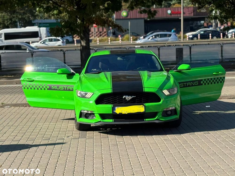 Ford Mustang - 2