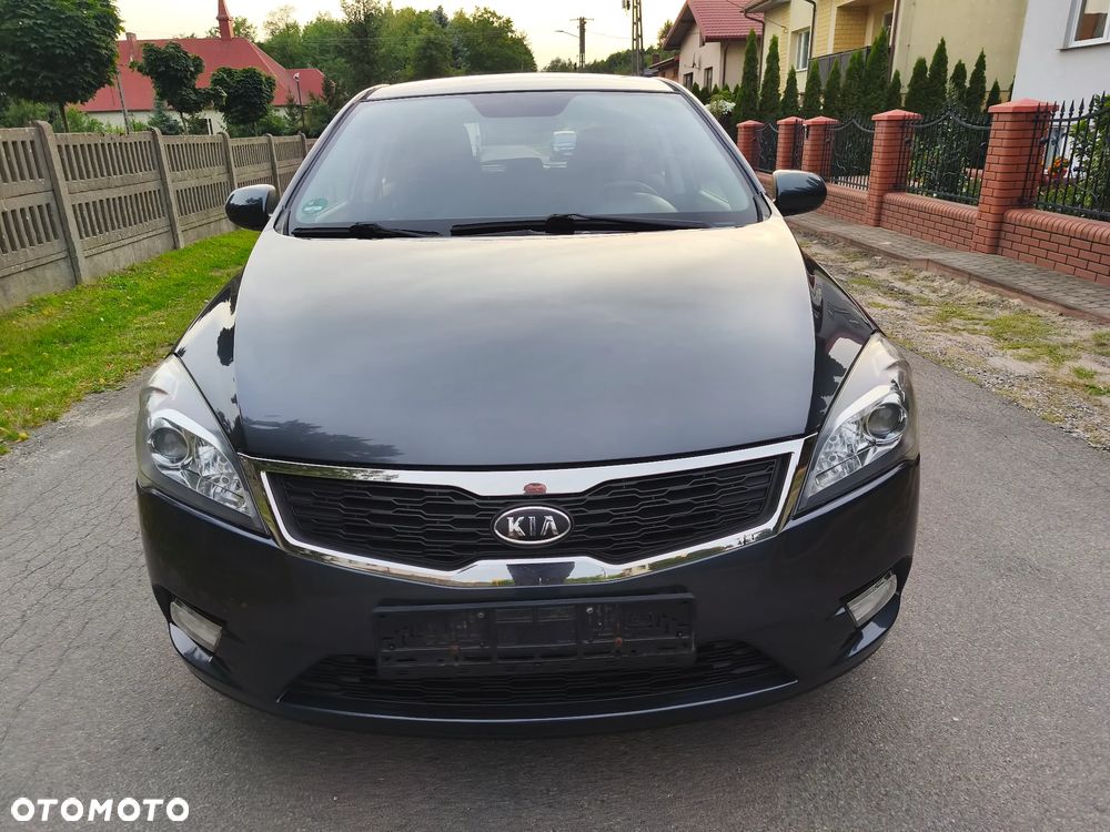 Kia Ceed 1.4 CVVT LX Basis - 2