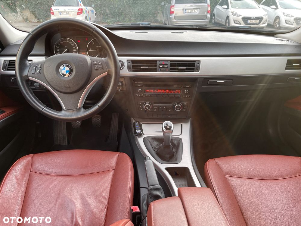 BMW Seria 3 318d - 12