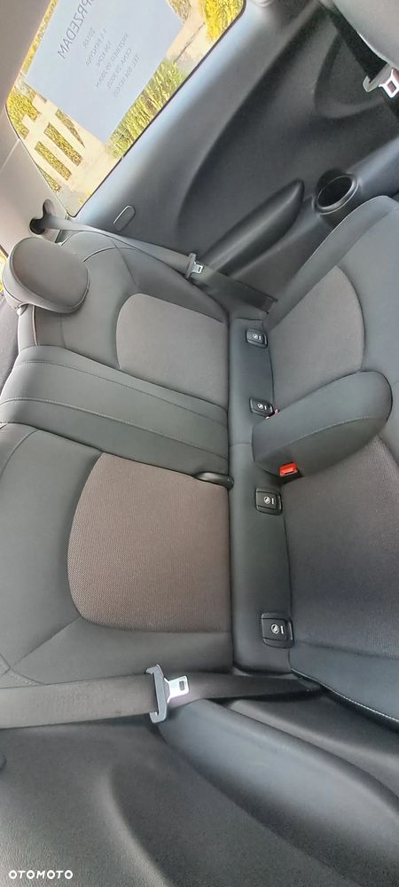 MINI Cooper Standard - 11