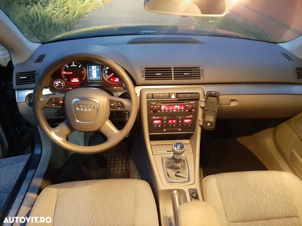 Audi A4 Limuzina - 5