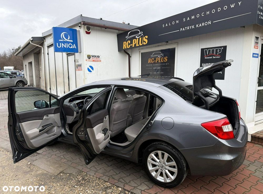 Honda Civic 1.8 i-VTEC Comfort - 10