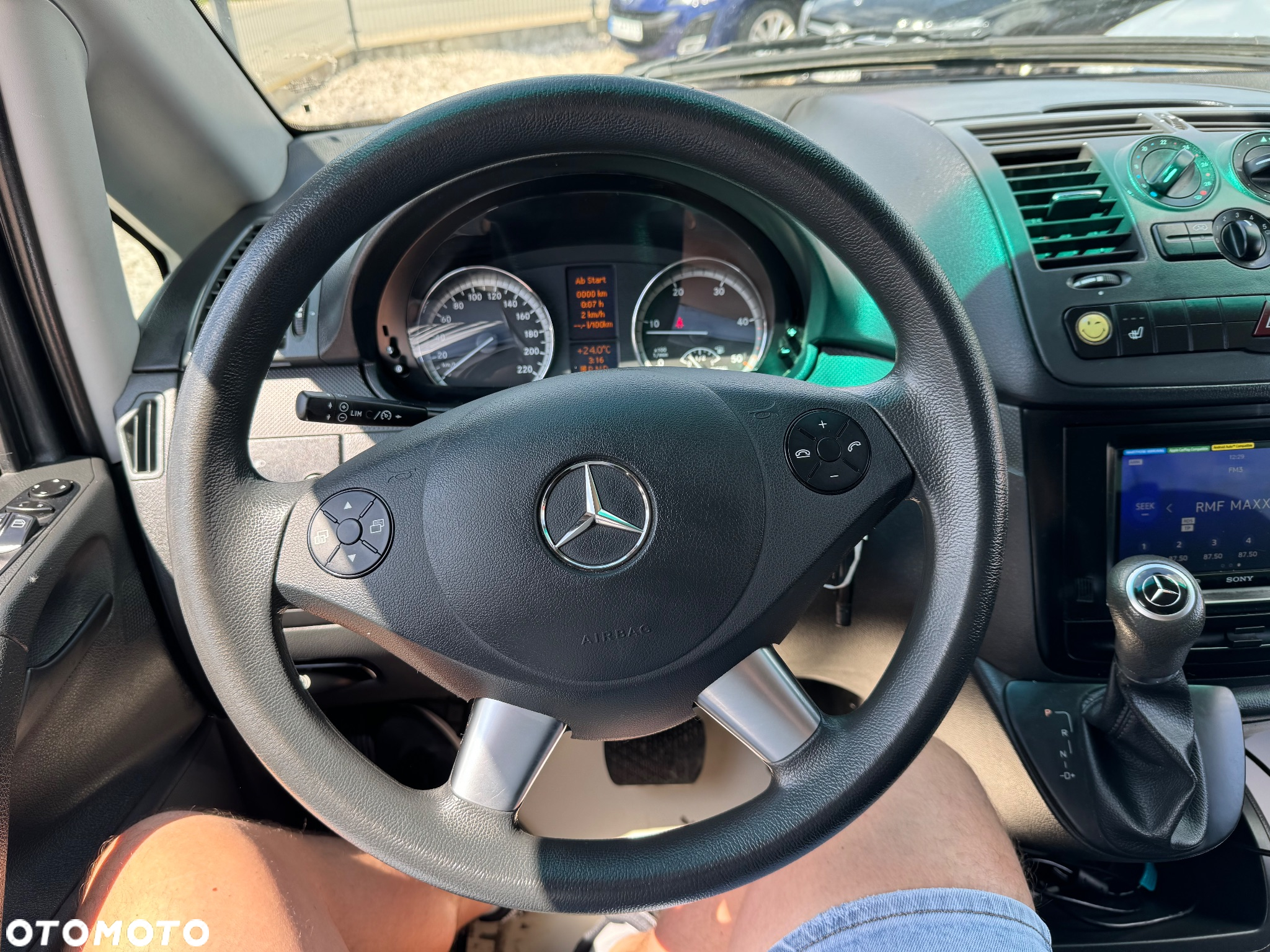 Mercedes-Benz Vito - 18