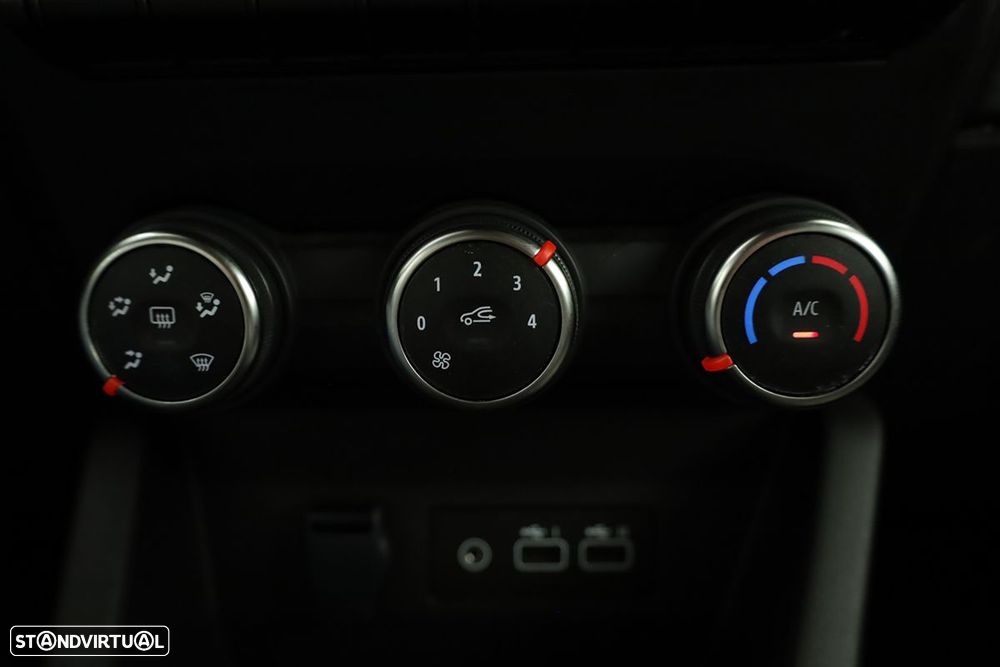 Renault Clio 1.0 TCe Evolution Bi-Fuel - 11