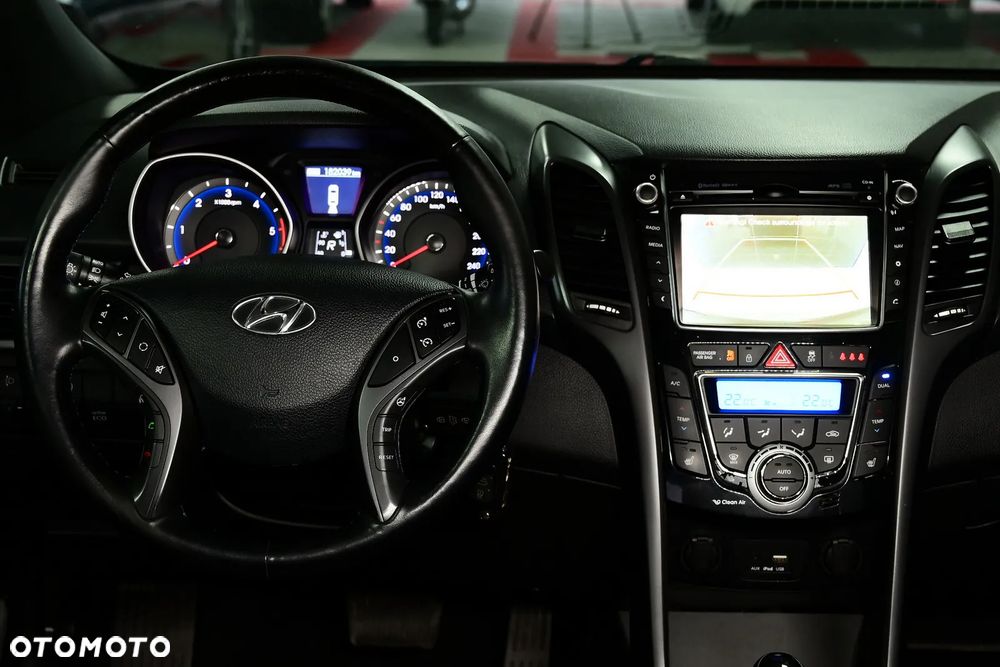 Hyundai i30 blue 1.6 CRDi DCT Passion - 25