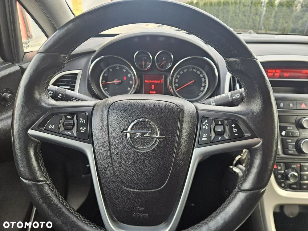 Opel Astra 1.4 Turbo Cosmo - 26