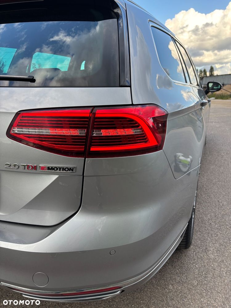 Volkswagen Passat - 16