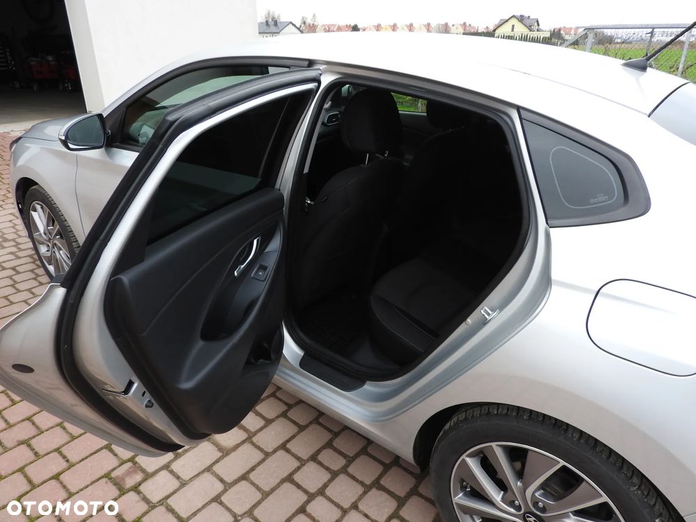 Hyundai i30 1.4 T-GDI Comfort DCT - 10