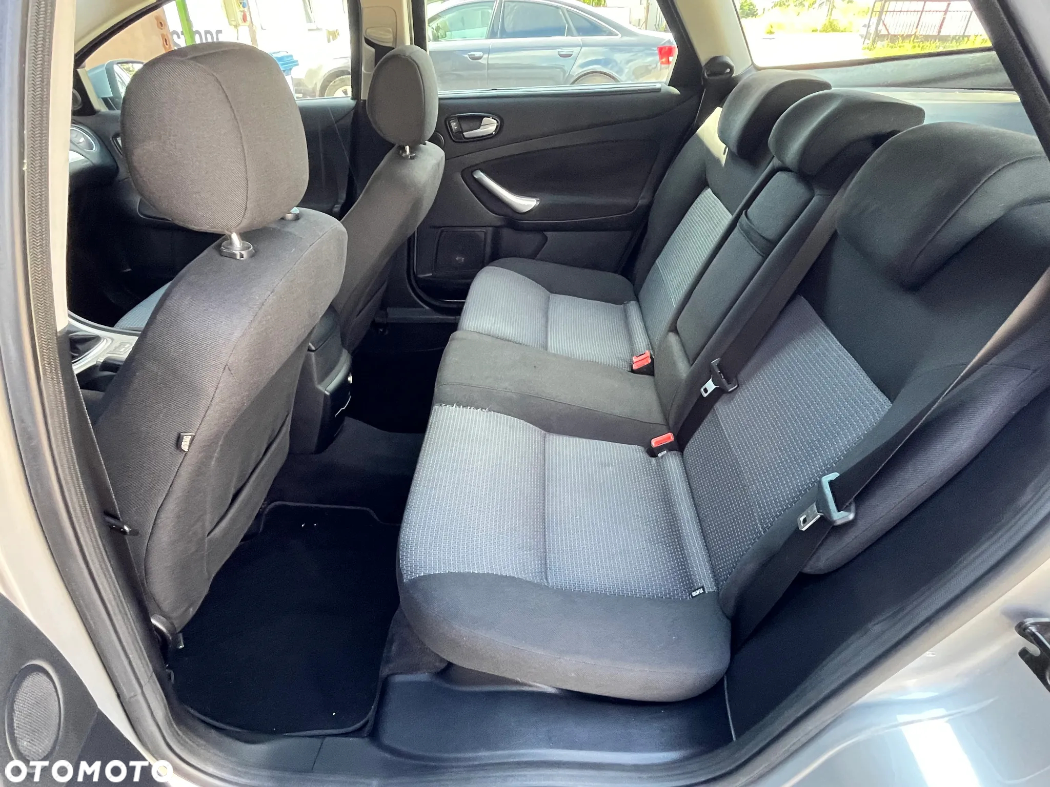 Ford Mondeo - 10