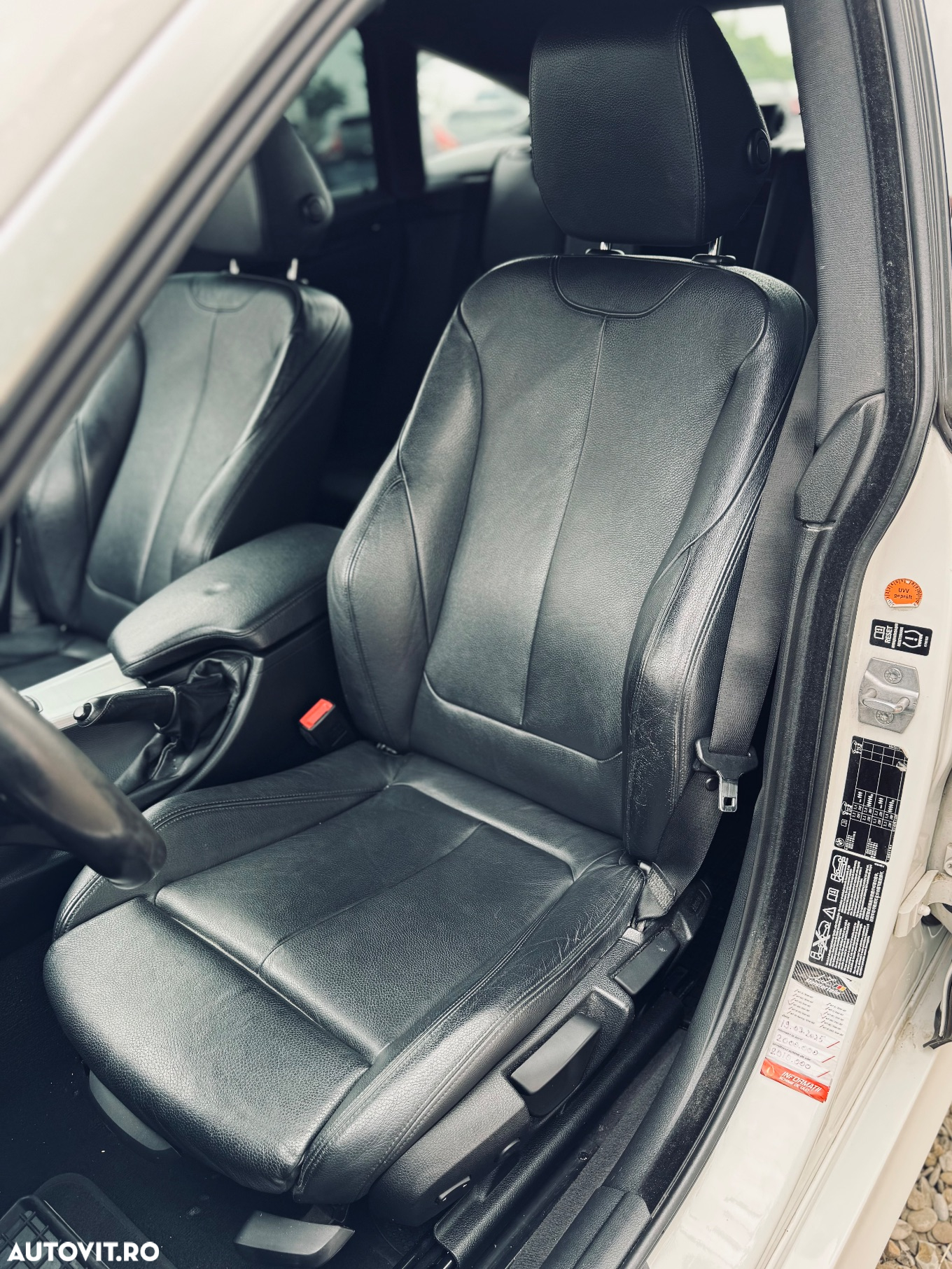 BMW Seria 3 320d xDrive - 11