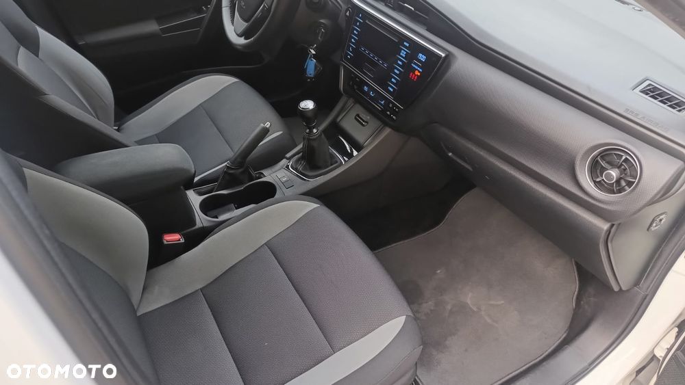 Toyota Auris 1.33 VVT-i Premium - 7