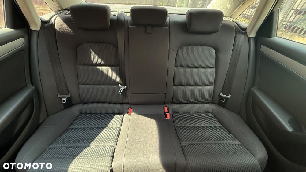 Audi A4 Limousine - 19