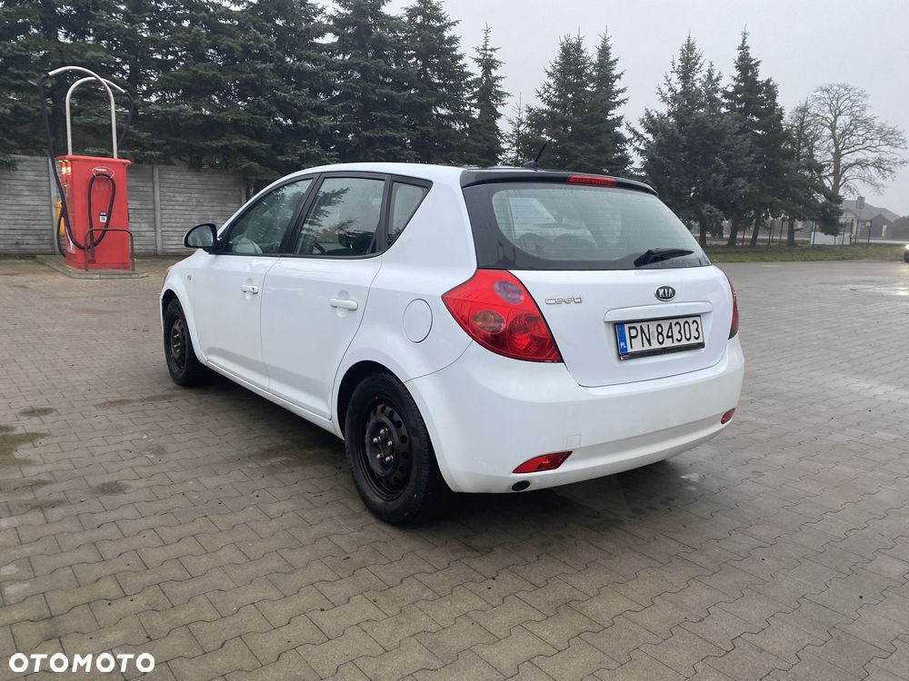 Kia Ceed 1.4 Comfort + - 5