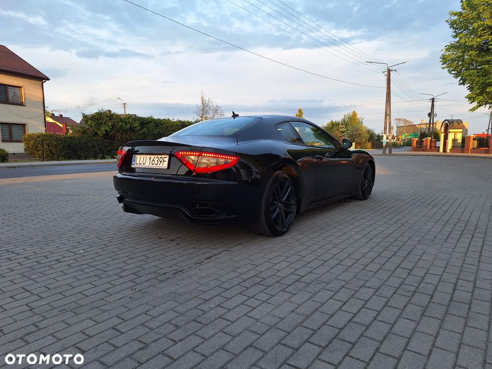 Maserati GranTurismo S Automat - 5