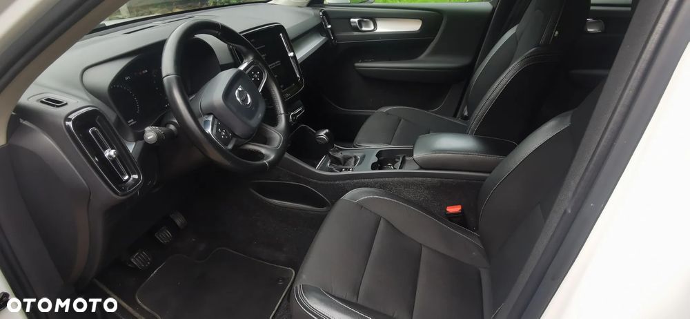 Volvo XC 40 D3 AWD Momentum - 23