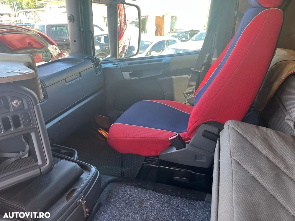 Scania V8 cu 500CP, 2011, 599.690km, 6x2 cu axa liftabila si viratoare, Cutie viteze automata, Anvelope 315/80R22,5 90% bune, Kit basculare, rezervor 600l, goarne, proiectoare, Carte identitate, rulat in Germania, PROMOTIE 28.900 EUR+Tva - 25