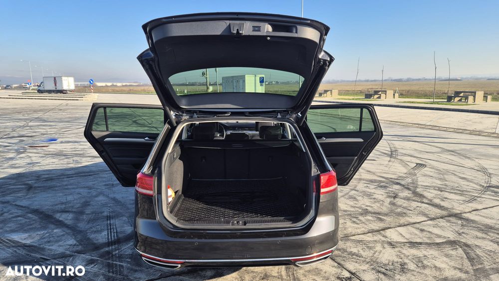 Volkswagen Passat 2.0 TDI DSG Comfortline - 14
