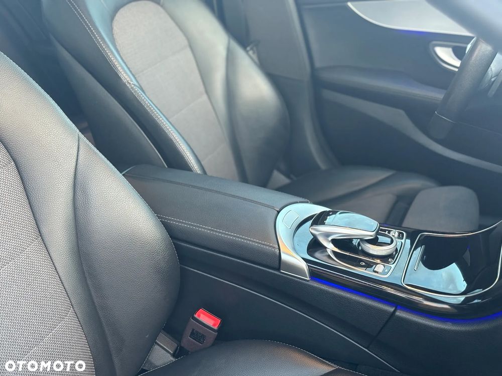 Mercedes-Benz Klasa C 220 d 9G-TRONIC - 27