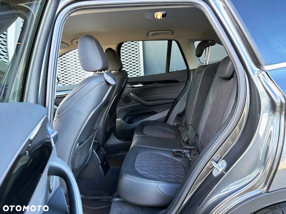 BMW X1 sDrive18i GPF xLine - 13